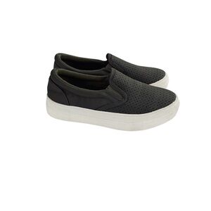 Soda Womens’s Tracer Slip On Sneaker Sz 6 Olive Green Perforated Elastic Panel